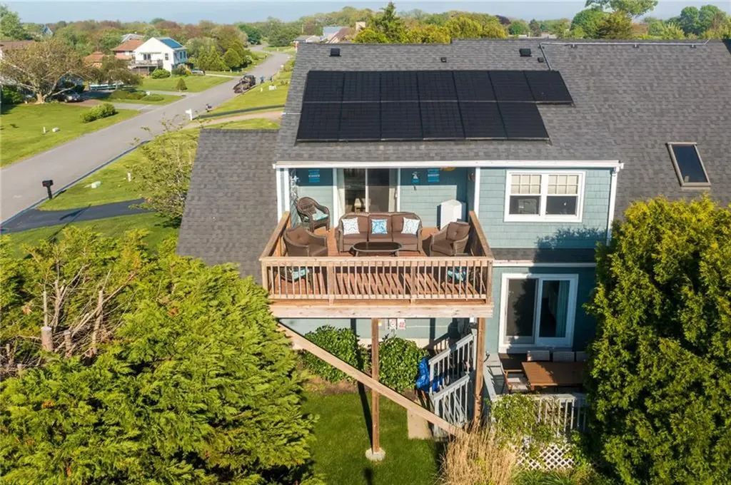 72 Carver Lane Narragansett RI 02882