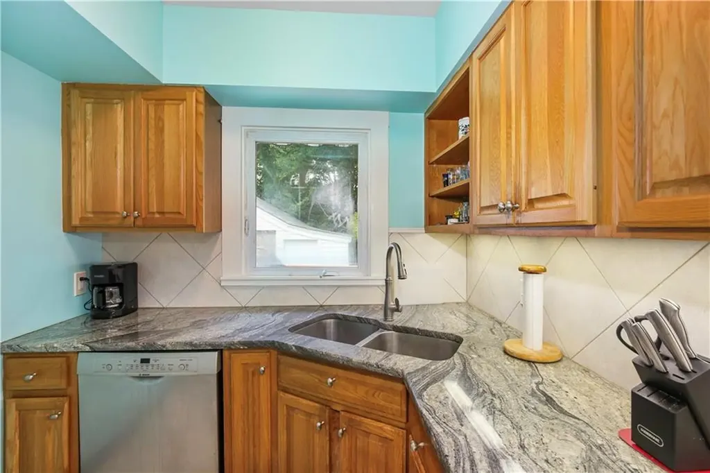 48 Spring Street Westerly RI 02891