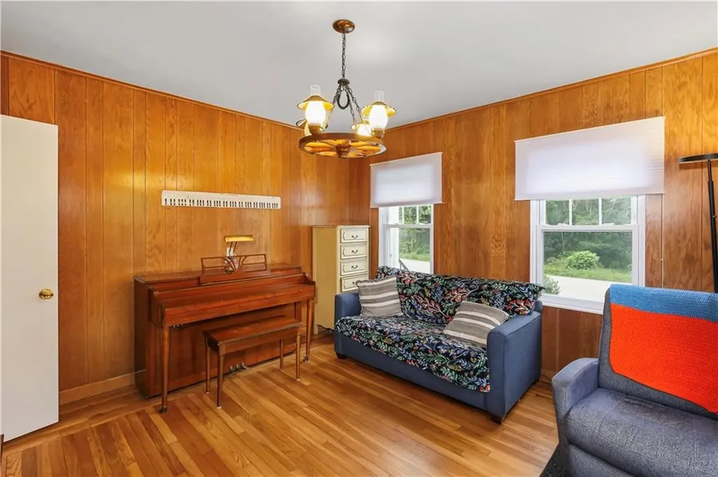 48 Spring Street Westerly RI 02891