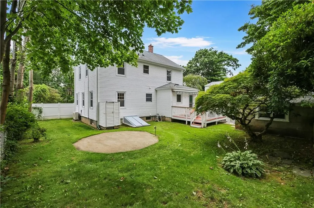 48 Spring Street Westerly RI 02891