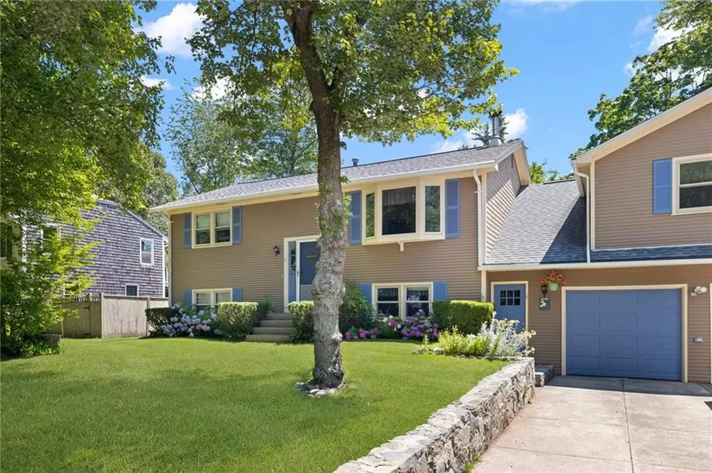 1 Simmons Road Barrington RI 02806