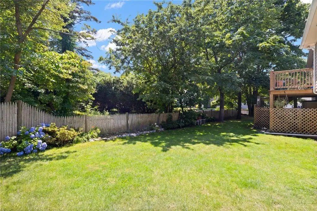 1 Simmons Road Barrington RI 02806