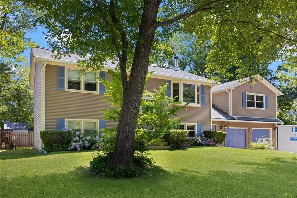 1 Simmons Road Barrington RI 02806