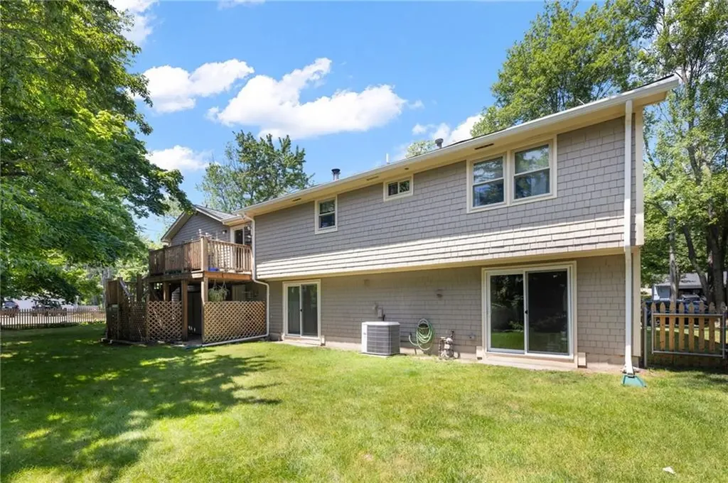 1 Simmons Road Barrington RI 02806