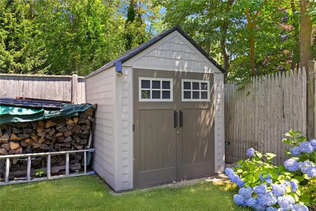 1 Simmons Road Barrington RI 02806