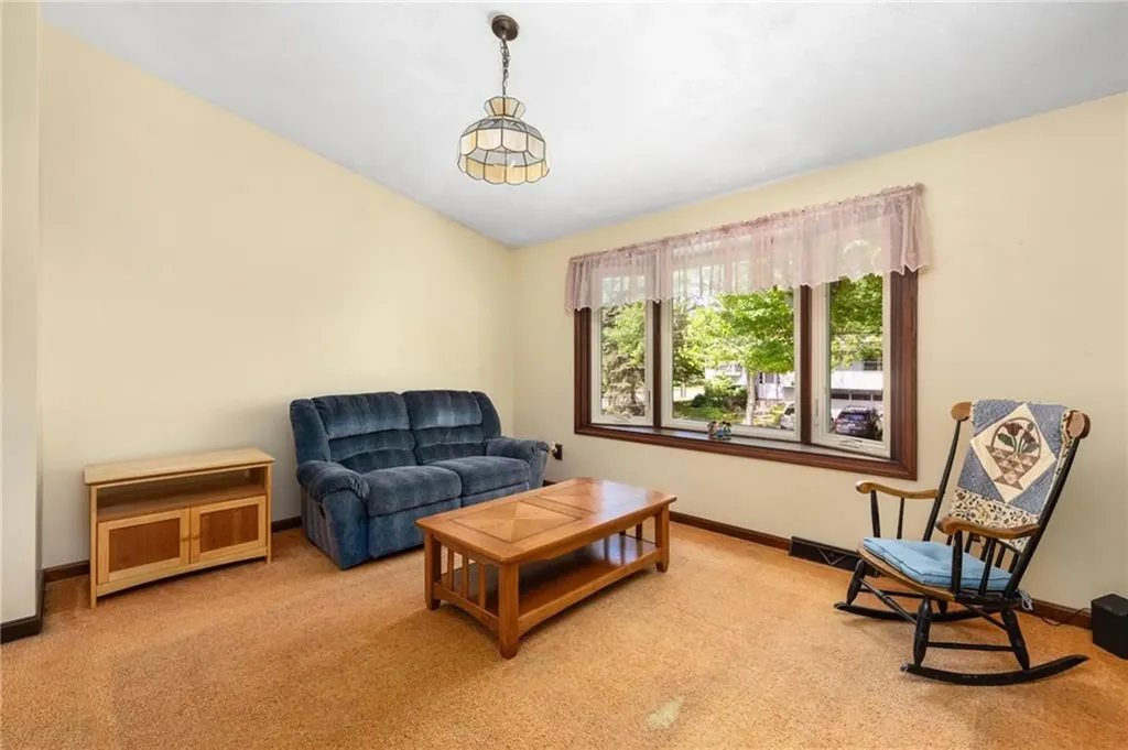 1 Simmons Road Barrington RI 02806