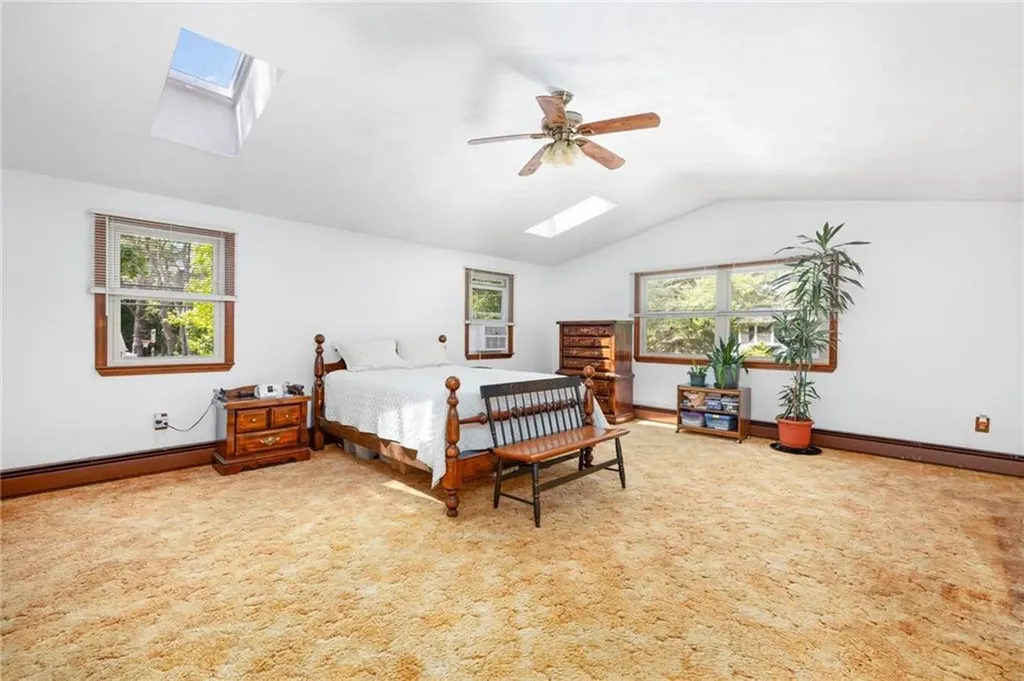 1 Simmons Road Barrington RI 02806