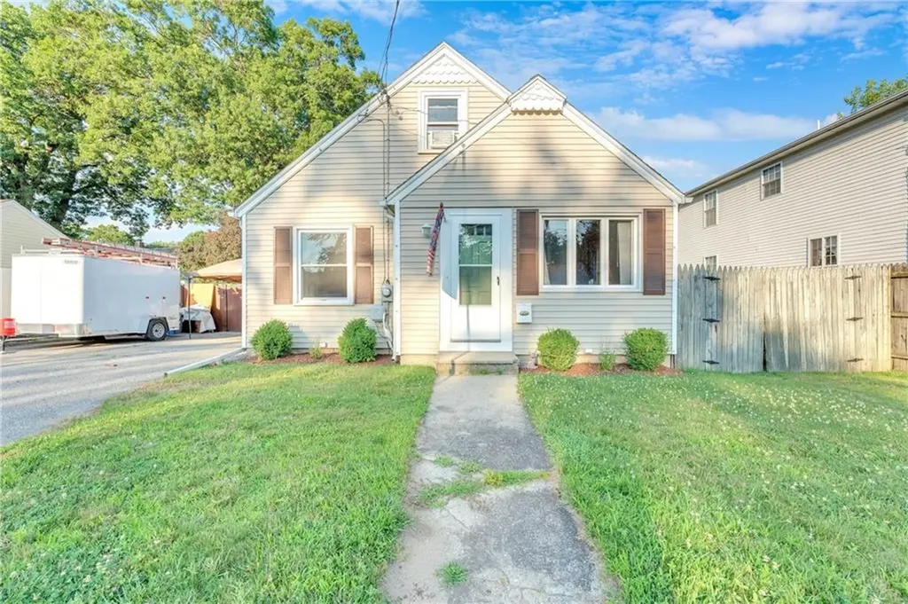 87 Ash Street Lincoln RI 02865