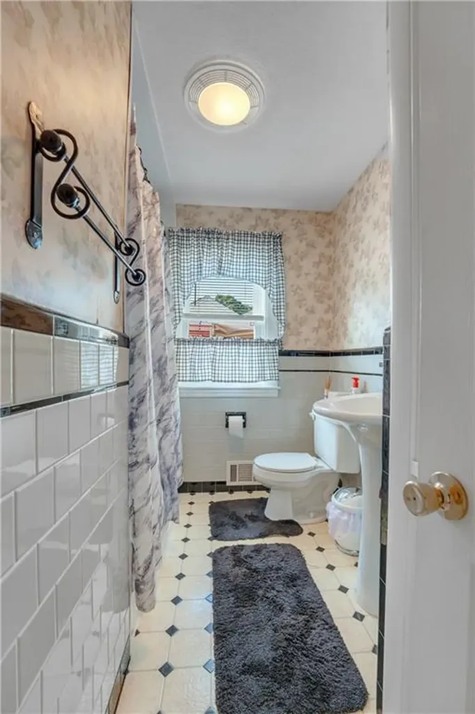 87 Ash Street Lincoln RI 02865