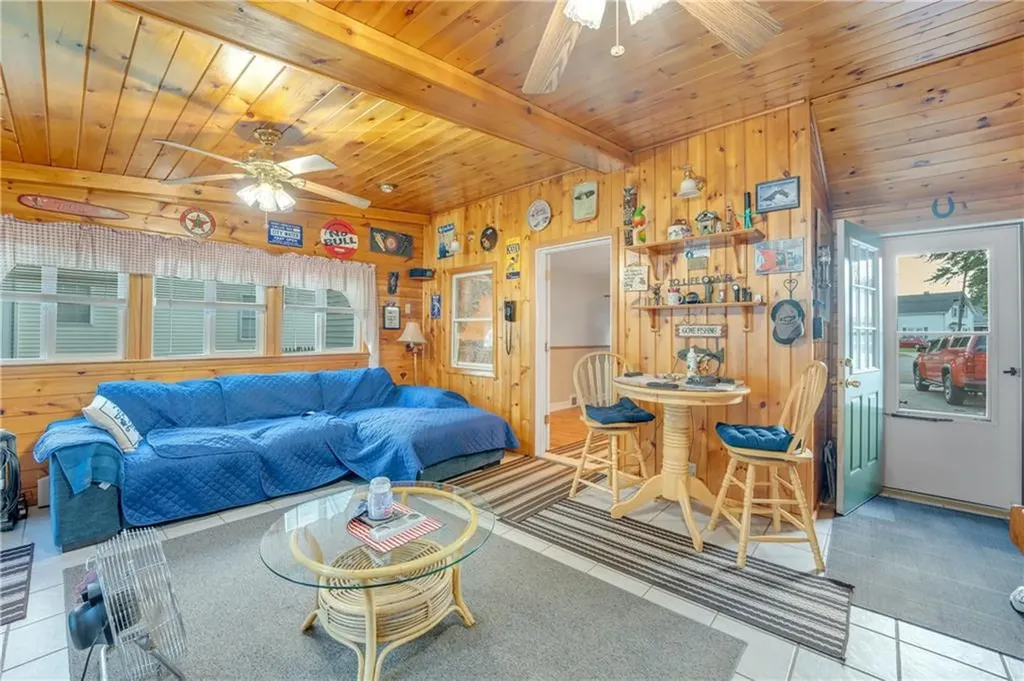 87 Ash Street Lincoln RI 02865