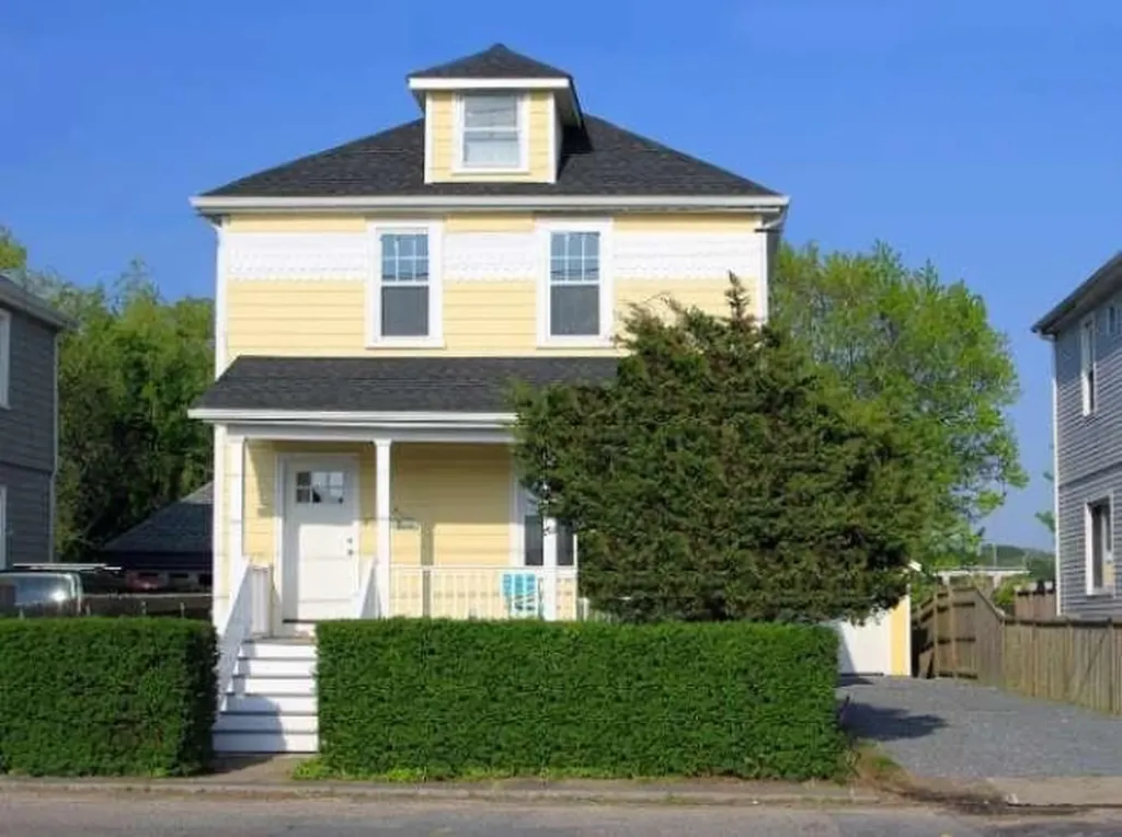 191 Third Street Newport RI 02840