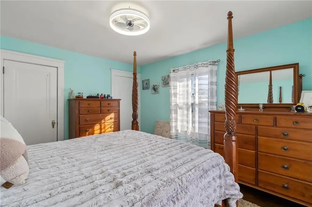 160 Sinclair Avenue Cranston RI 02907