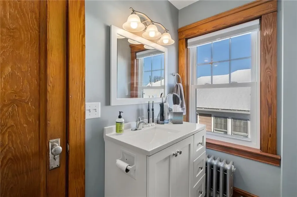 160 Sinclair Avenue Cranston RI 02907