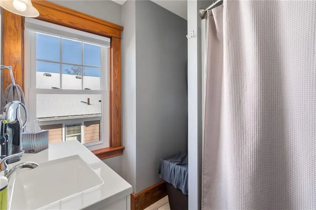 160 Sinclair Avenue Cranston RI 02907