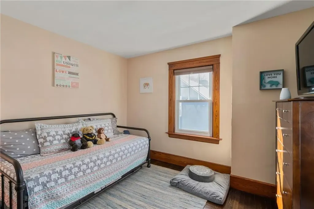 160 Sinclair Avenue Cranston RI 02907