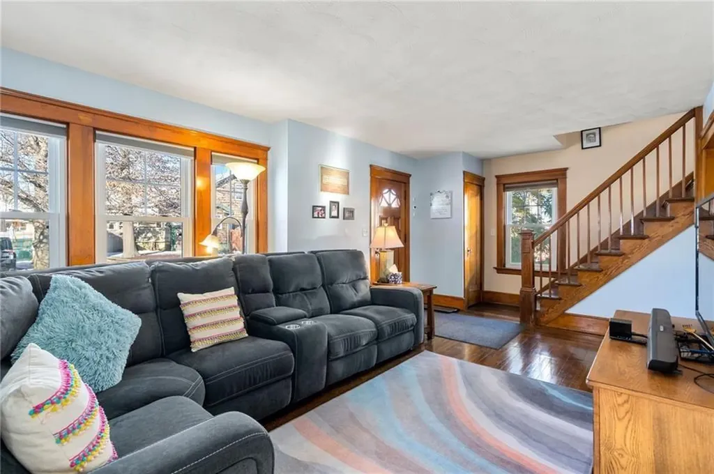 160 Sinclair Avenue Cranston RI 02907