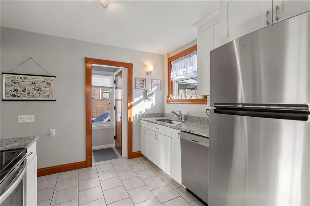 160 Sinclair Avenue Cranston RI 02907