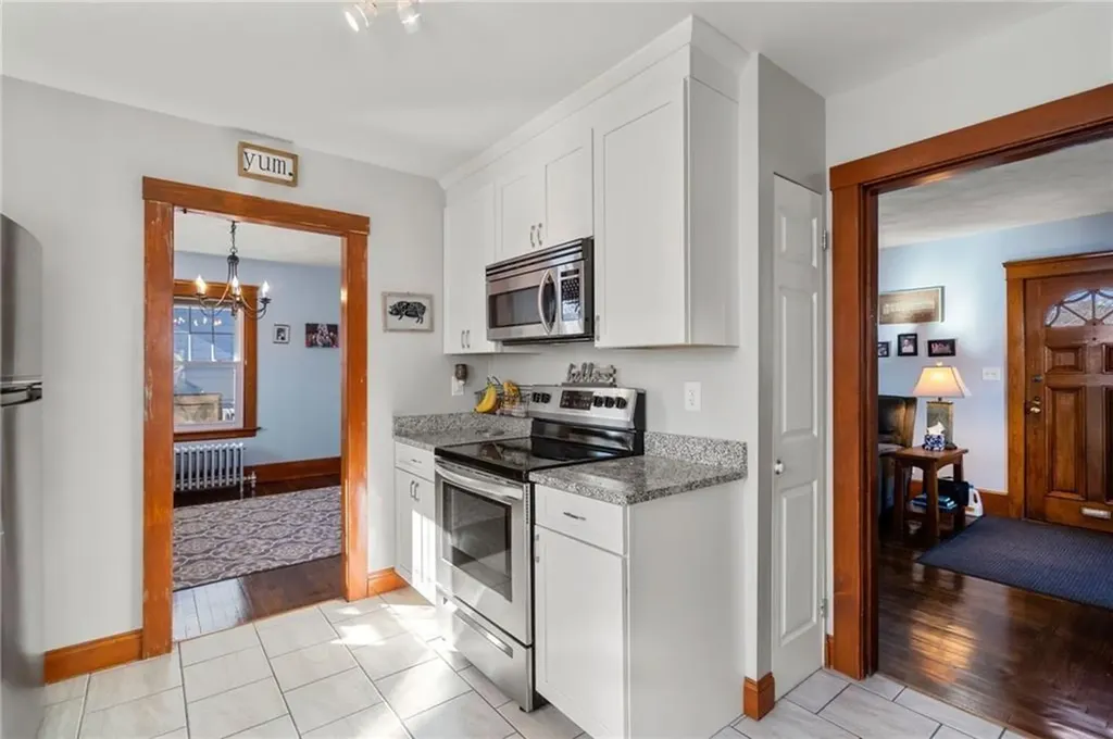 160 Sinclair Avenue Cranston RI 02907