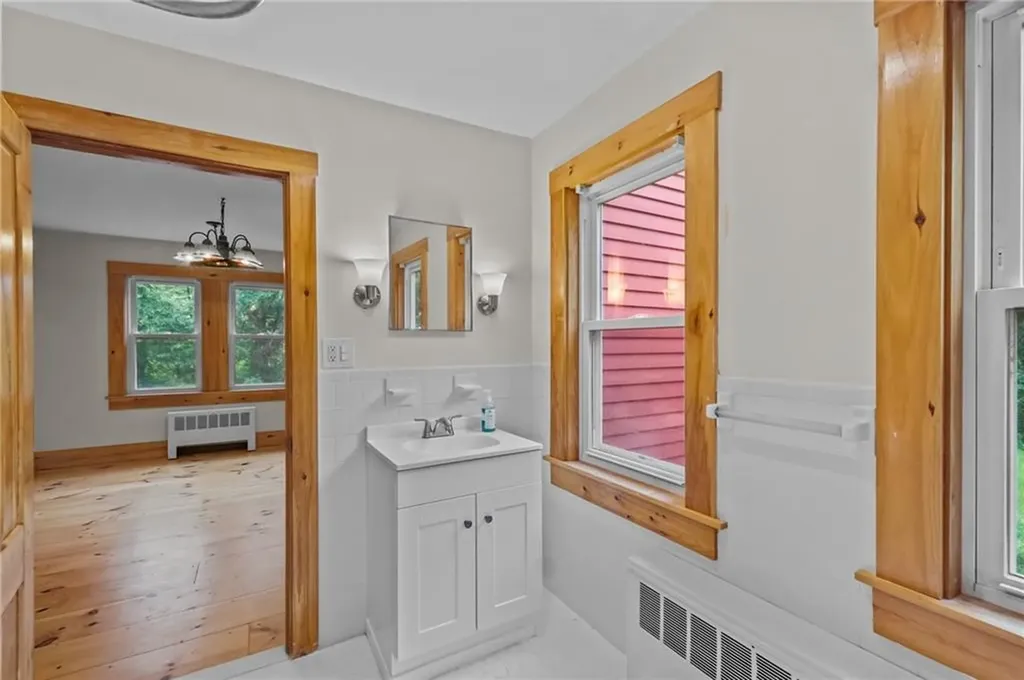 69 Central Pike Foster RI 02825