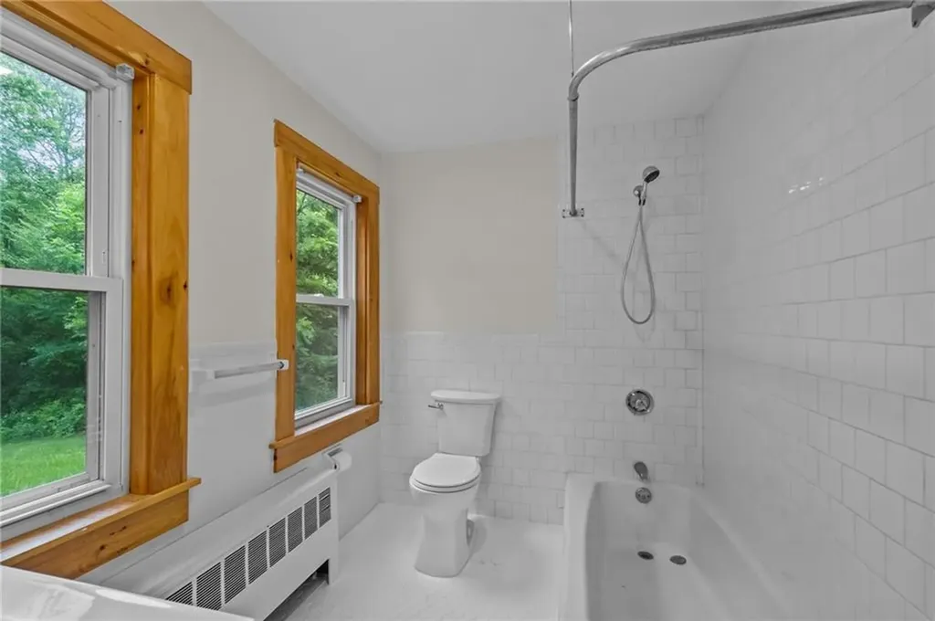 69 Central Pike Foster RI 02825