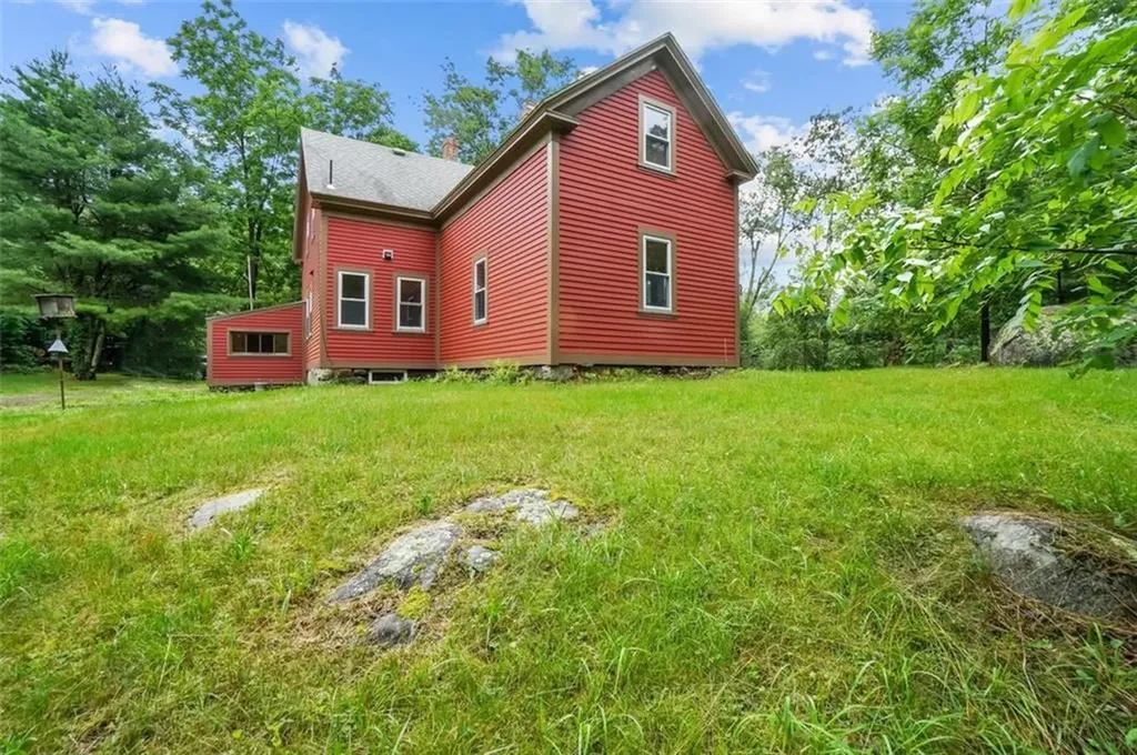 69 Central Pike Foster RI 02825