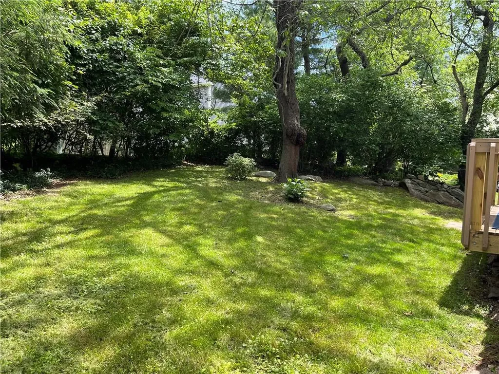 31 Saybrook Avenue Narragansett RI 02882