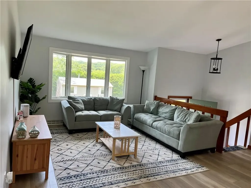 31 Saybrook Avenue Narragansett RI 02882