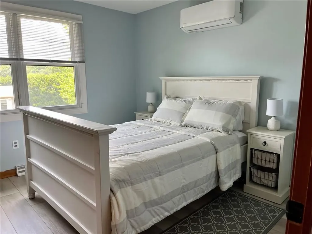 31 Saybrook Avenue Narragansett RI 02882