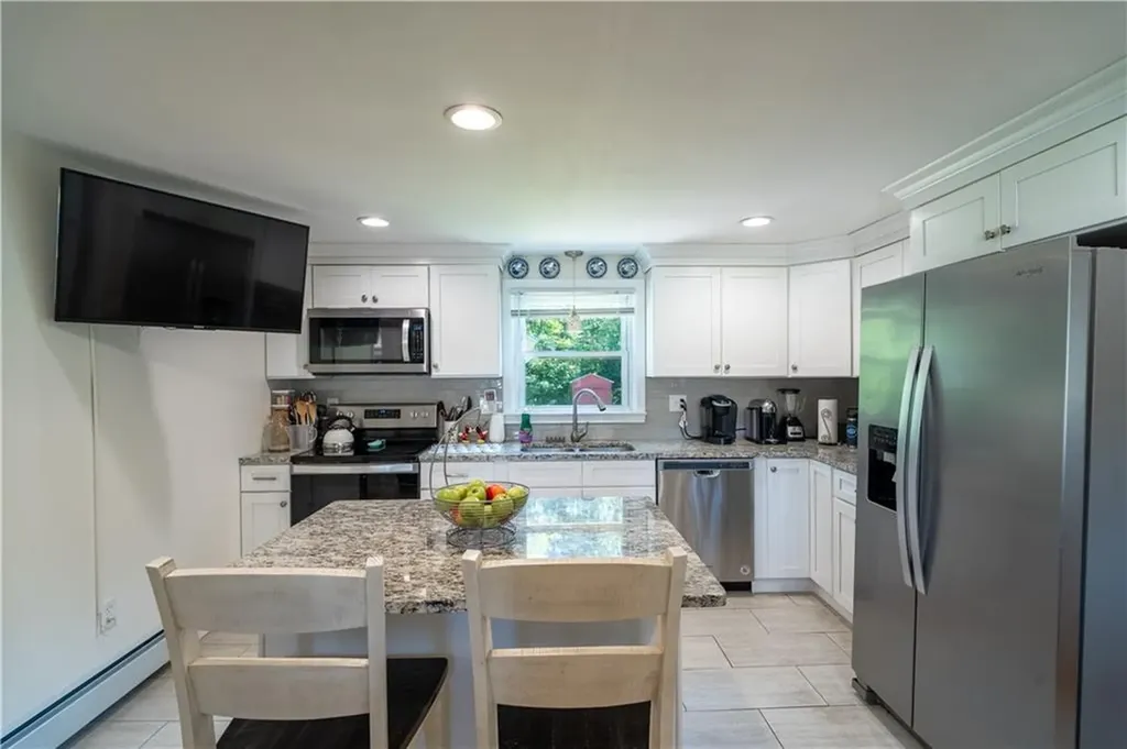 13 Flynn Terrace West Warwick RI 02893