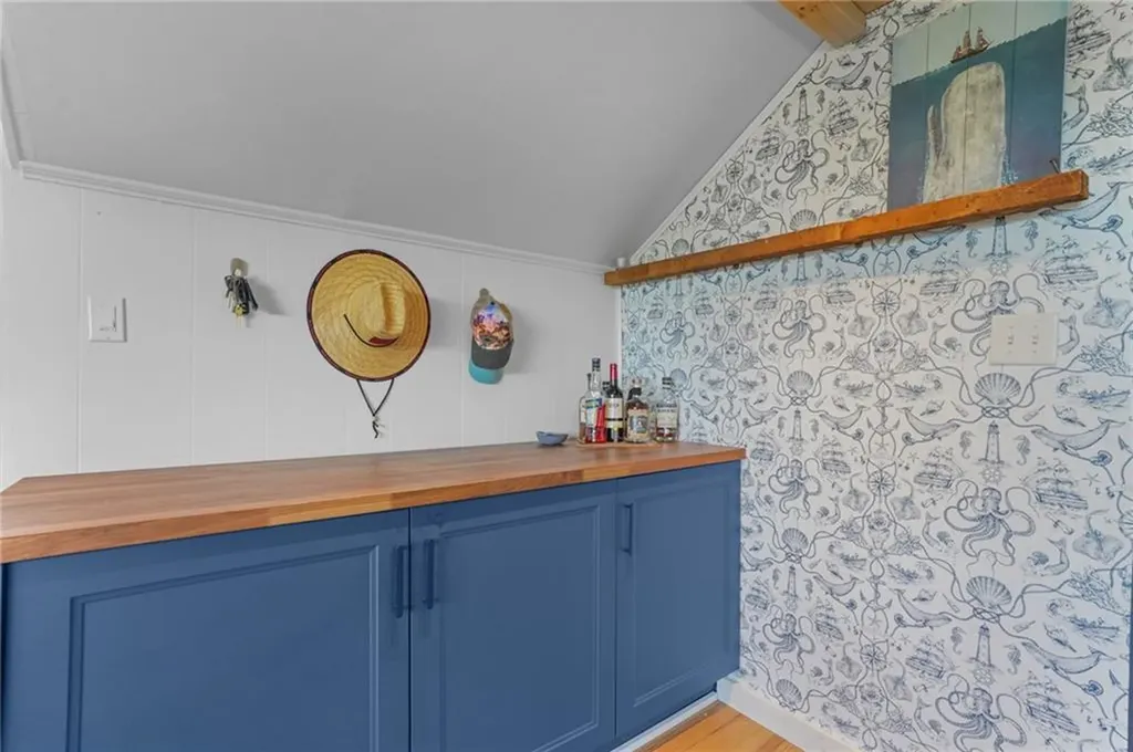 636 Park Avenue Portsmouth RI 02871