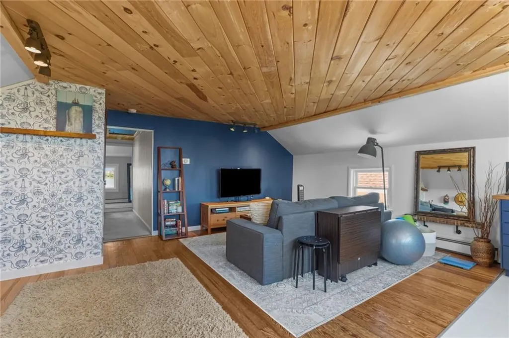 636 Park Avenue Portsmouth RI 02871
