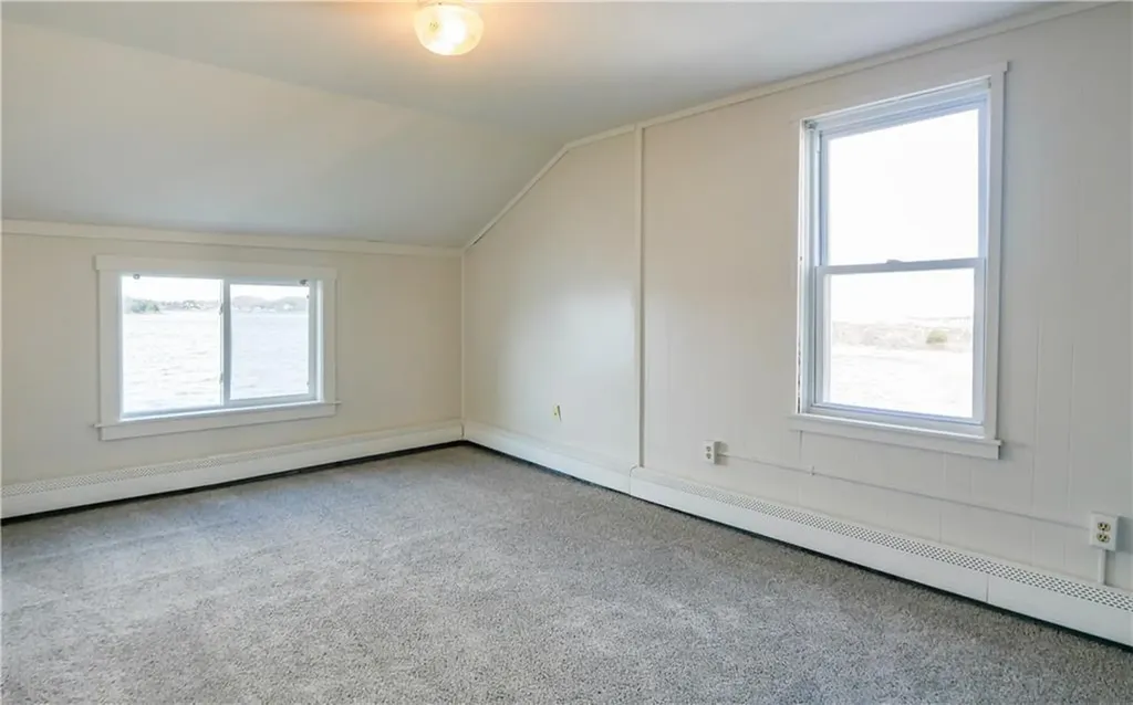636 Park Avenue Portsmouth RI 02871