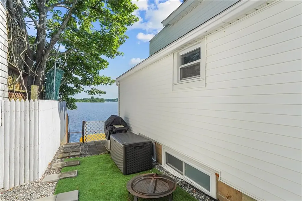 636 Park Avenue Portsmouth RI 02871