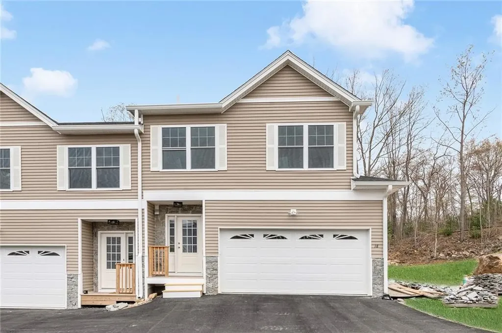 18 Joe Fromm's Way West Warwick RI 02893