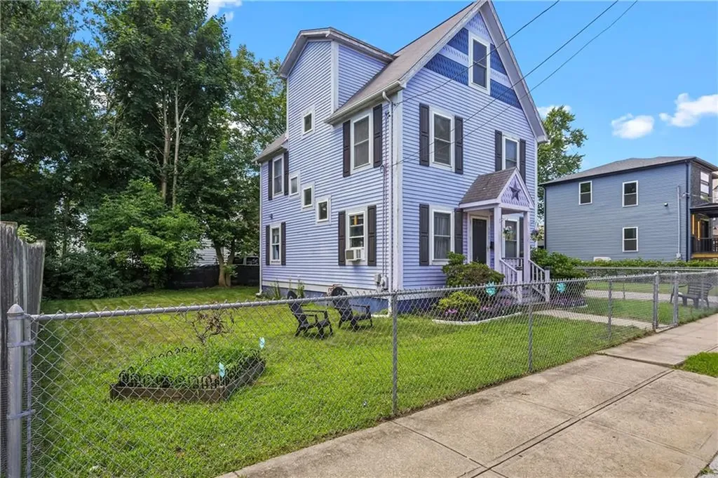 328 Blackstone Street Providence RI 02907