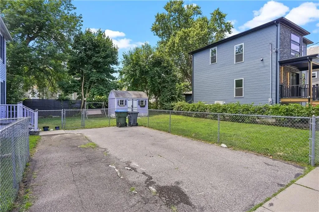 328 Blackstone Street Providence RI 02907