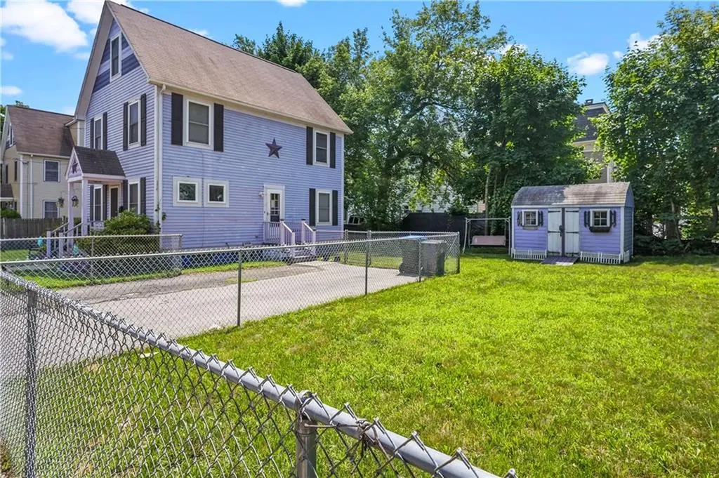 328 Blackstone Street Providence RI 02907