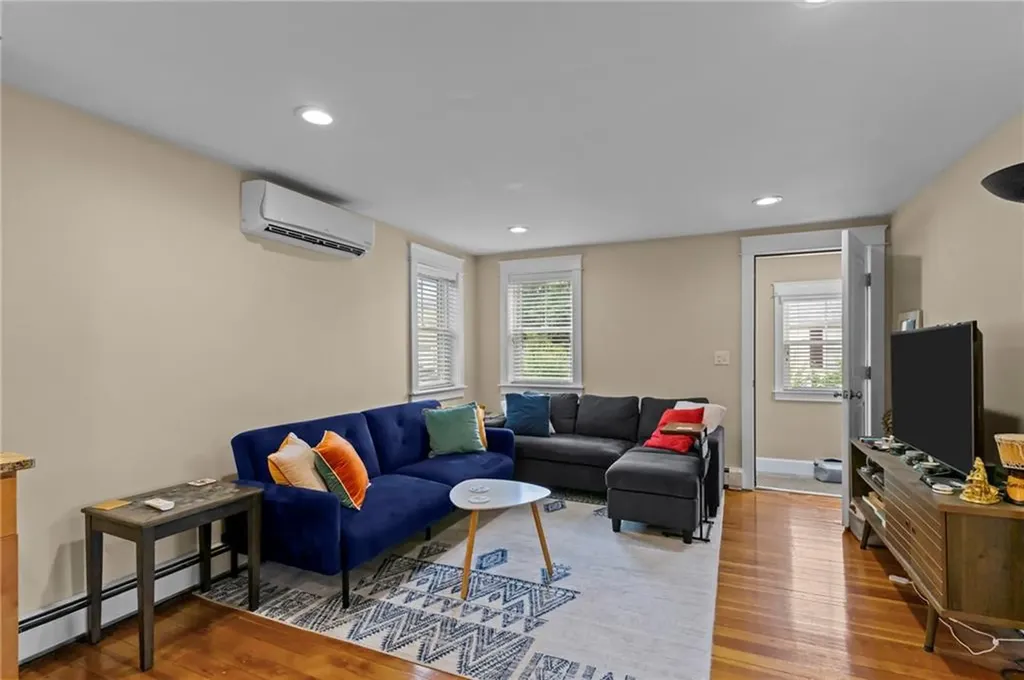 14 Cooke Place Warwick RI 02888