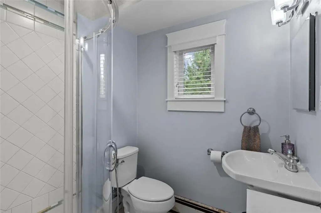 14 Cooke Place Warwick RI 02888