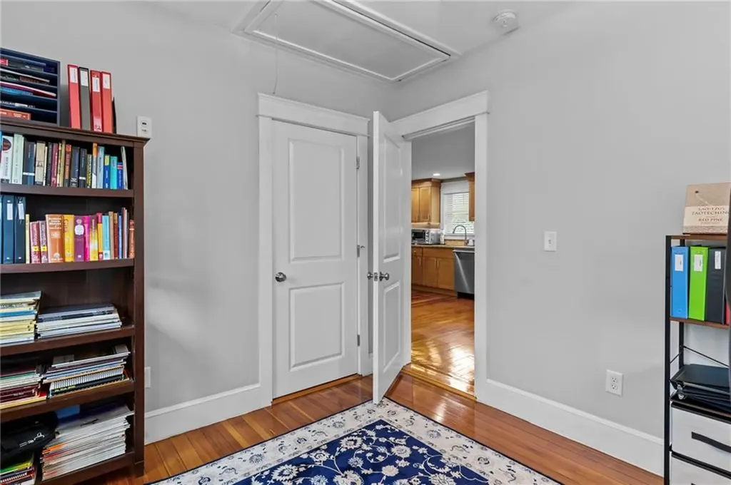 14 Cooke Place Warwick RI 02888