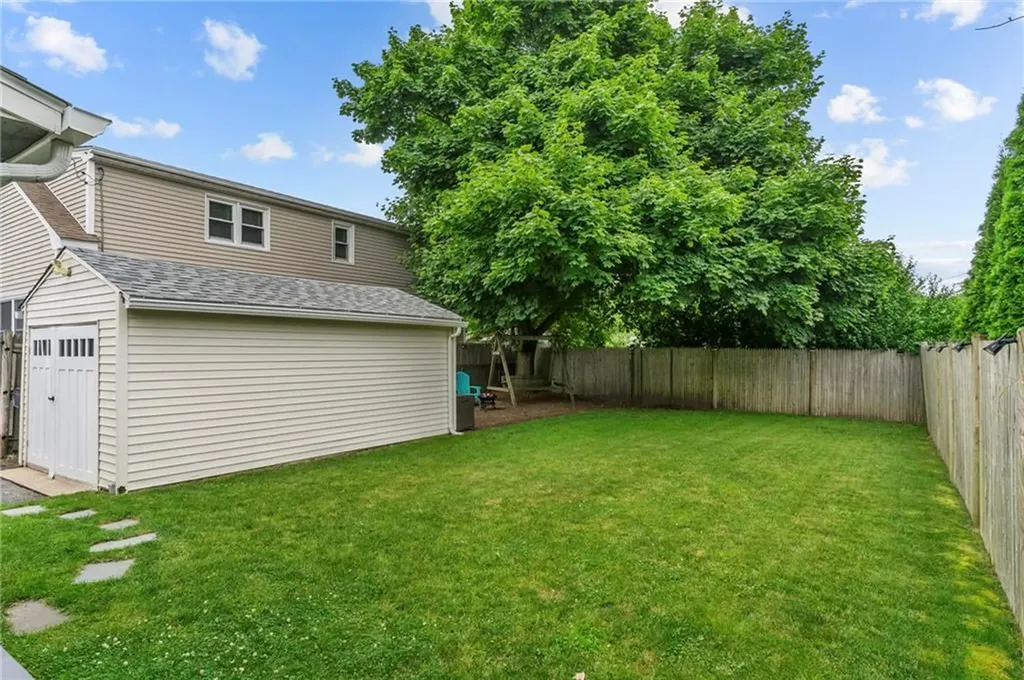 14 Cooke Place Warwick RI 02888