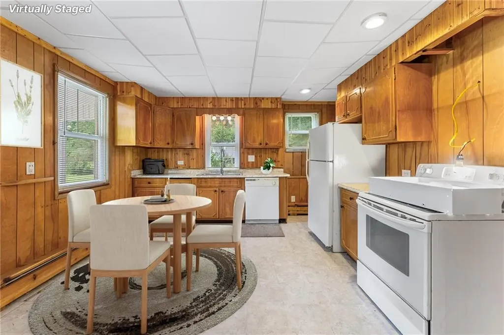 20 Homestead Street Smithfield RI 02917
