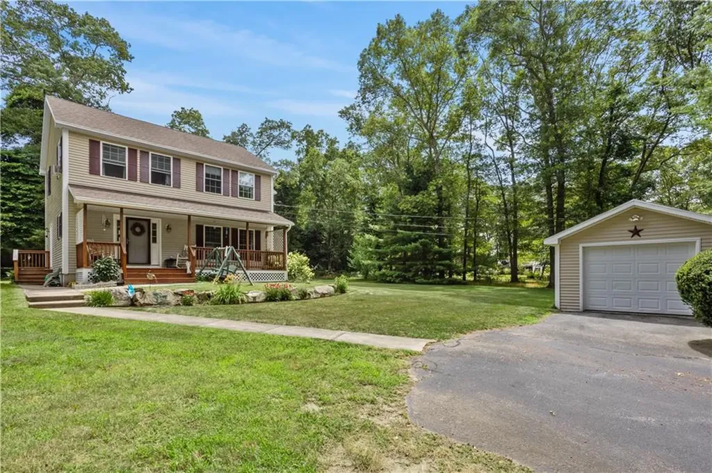13 Mary Lane Tiverton RI 02878