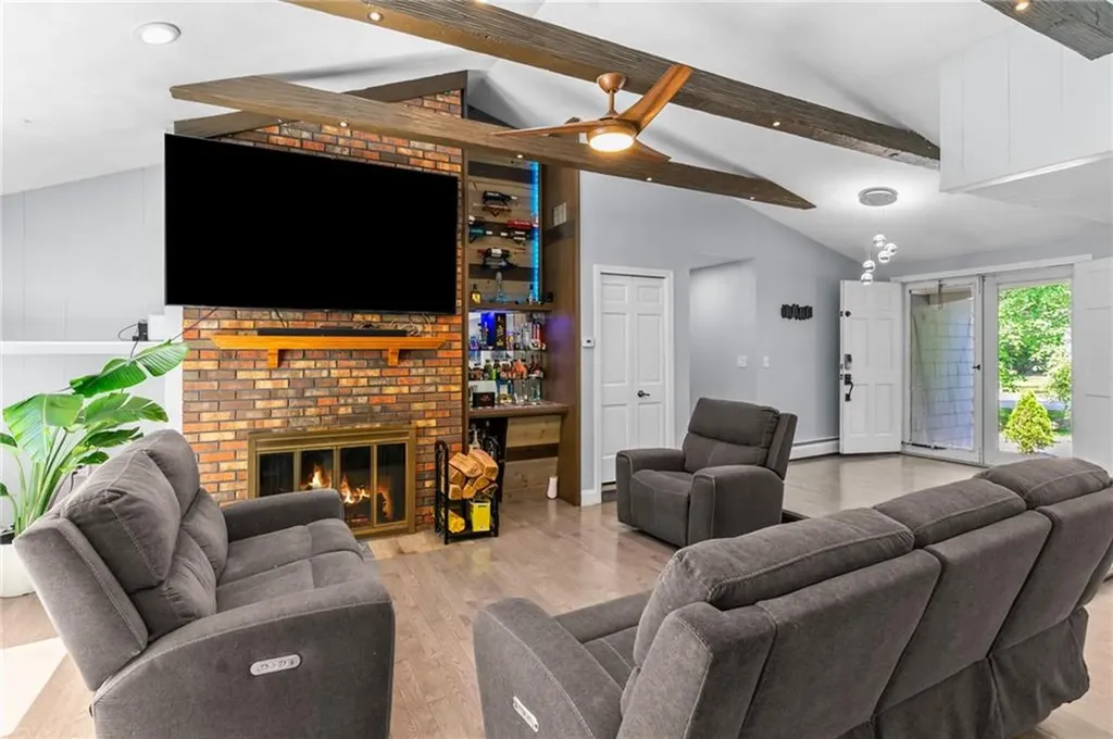 10 Susan Elizabeth Drive Johnston RI 02919