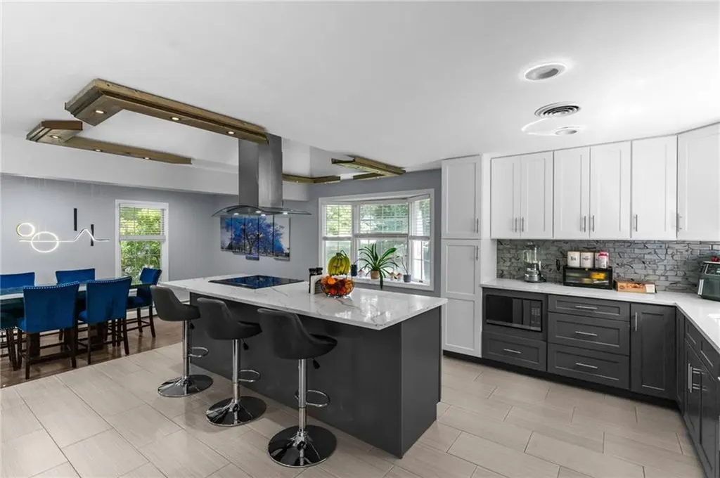 10 Susan Elizabeth Drive Johnston RI 02919