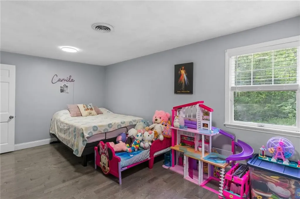 10 Susan Elizabeth Drive Johnston RI 02919