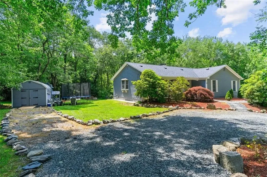 10 Susan Elizabeth Drive Johnston RI 02919