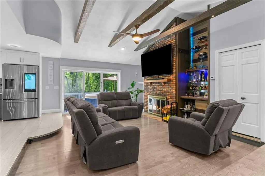 10 Susan Elizabeth Drive Johnston RI 02919