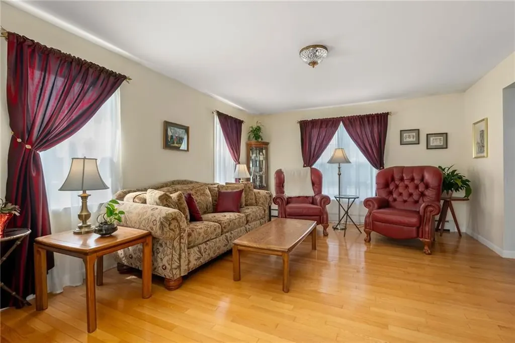 41 Kaitlin Place Portsmouth RI 02871