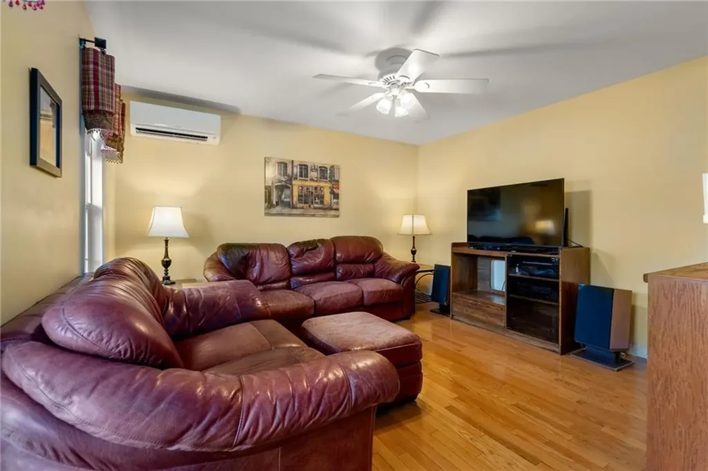 41 Kaitlin Place Portsmouth RI 02871